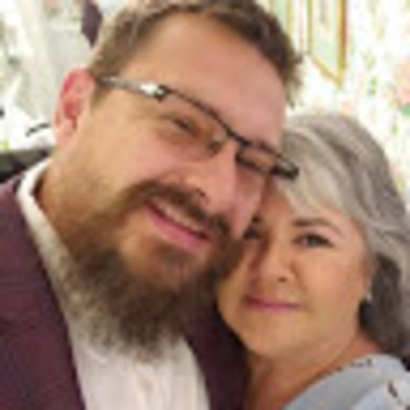 Meet your Posher, Heidi - Picture 1 of 1